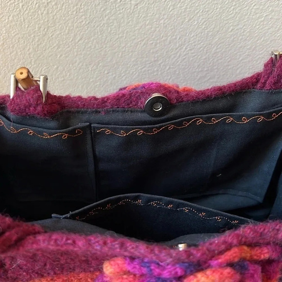 Hand knitted purse with bamboo handles boho purple pink orange flower both sides - Picture 8 of 14